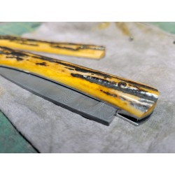Couteau pliant damas os de chameau cerfé